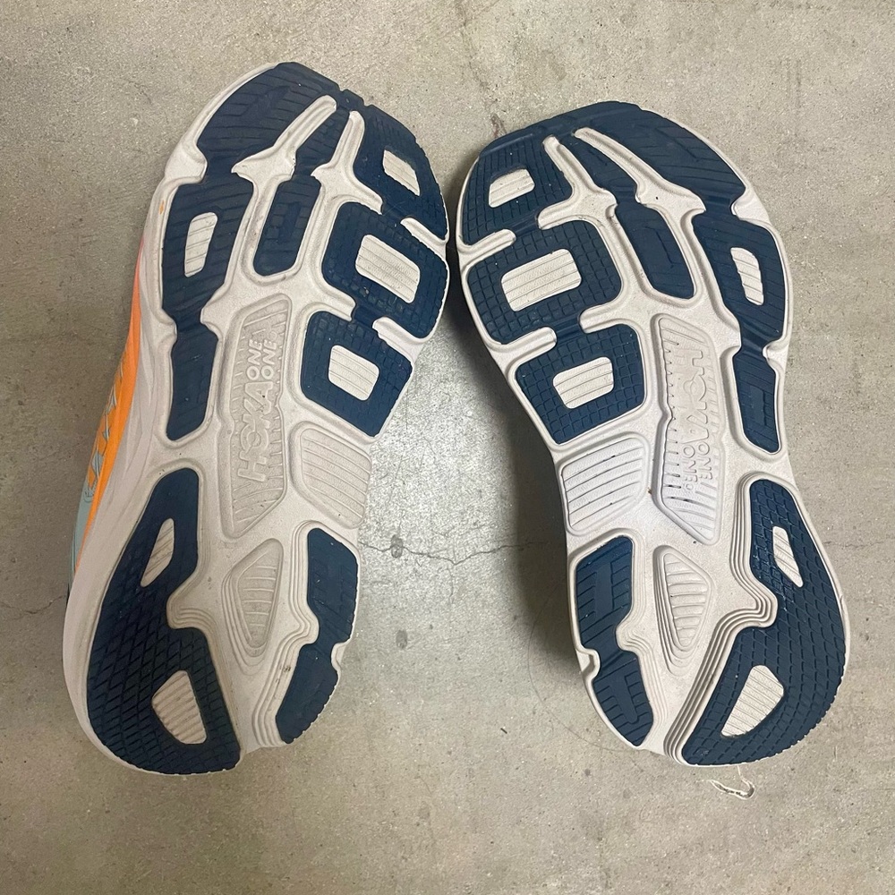 Hoka Women's Running Shoes - Bondi 7 - Size 7.5 WIDE - Picture 5 of 6